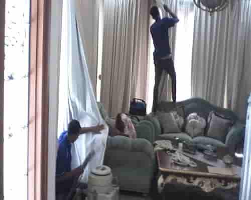 distributor vertical blind